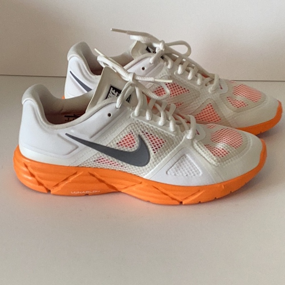 Nike Training Lunar Victory Athletic Shoes
